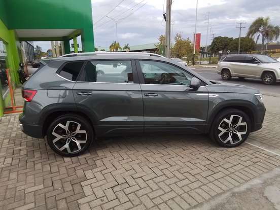 VOLKSWAGEN-TAOS-1.4 250 TSI TOTAL FLEX HIGHLINE AUTOMÁTICO VOLKSWAGEN-TAOS-2024