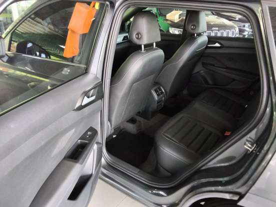 VOLKSWAGEN-TAOS-2024