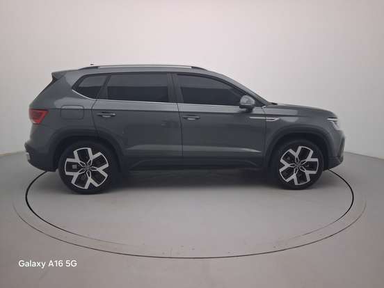 VOLKSWAGEN-TAOS-1.4 250 TSI TOTAL FLEX HIGHLINE AUTOMÁTICO VOLKSWAGEN-TAOS-2024