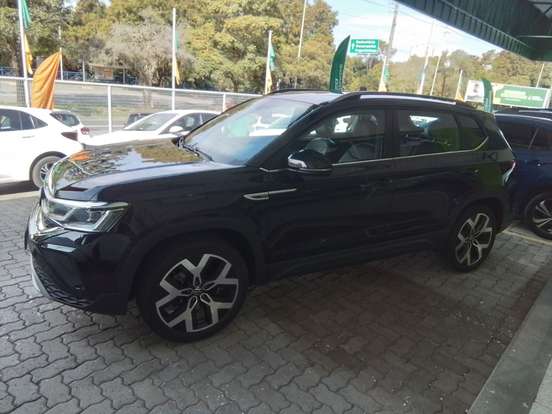 VOLKSWAGEN-TAOS-2024