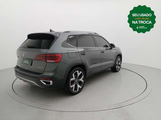 VOLKSWAGEN-TAOS-2024