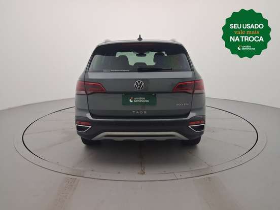 VOLKSWAGEN-TAOS-2023
