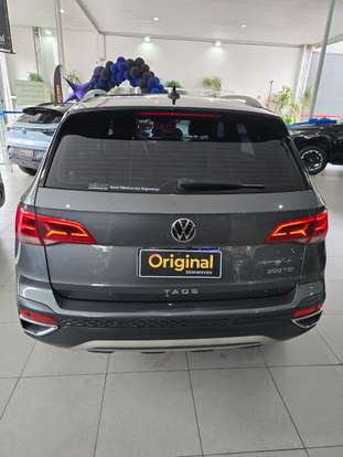 VOLKSWAGEN-TAOS-2024