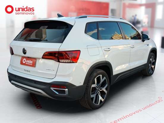 VOLKSWAGEN-TAOS-2024