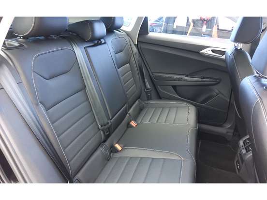 VOLKSWAGEN-TAOS-1.4 250 TSI TOTAL FLEX HIGHLINE AUTOMÁTICO VOLKSWAGEN-TAOS-2025