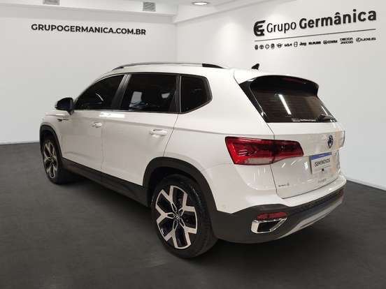 VOLKSWAGEN-TAOS-2024