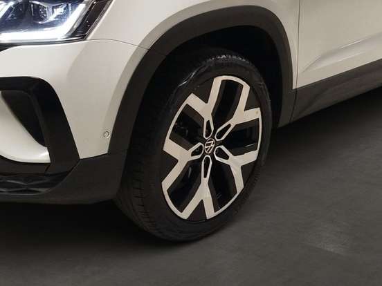 VOLKSWAGEN-TAOS-2024