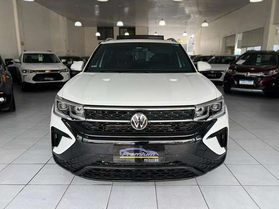 VOLKSWAGEN-TAOS-2021