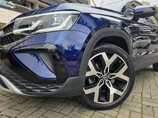 VOLKSWAGEN-TAOS-2024