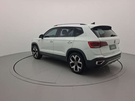 VOLKSWAGEN-TAOS-2024