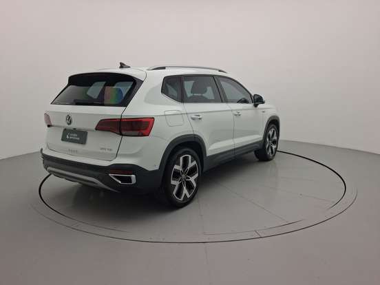 VOLKSWAGEN-TAOS-2024