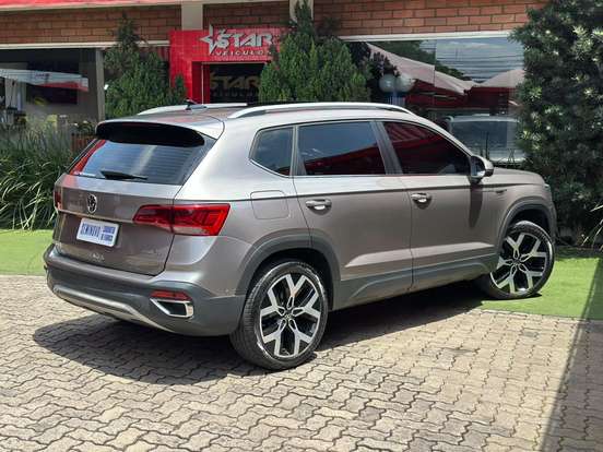 VOLKSWAGEN-TAOS-2024