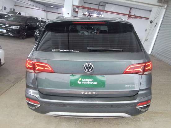 VOLKSWAGEN-TAOS-2024