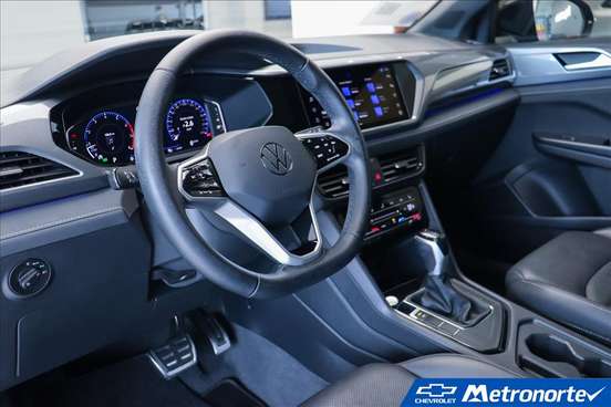 VOLKSWAGEN-TAOS-2023