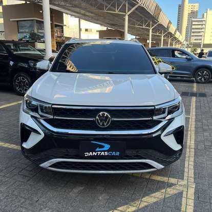 VOLKSWAGEN-TAOS-2022