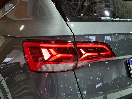 VOLKSWAGEN-TAOS-2025