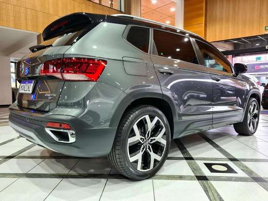VOLKSWAGEN-TAOS-1.4 250 TSI TOTAL FLEX HIGHLINE AUTOMÁTICO VOLKSWAGEN-TAOS-2025