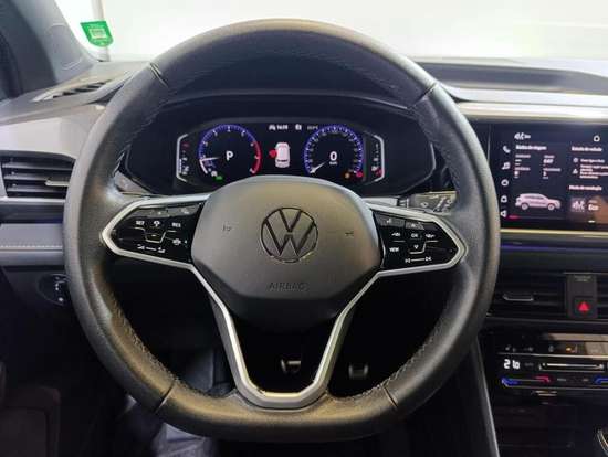 VOLKSWAGEN-TAOS-2023
