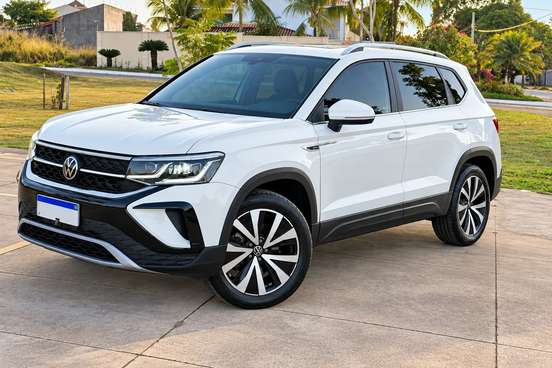 VOLKSWAGEN-TAOS-2022