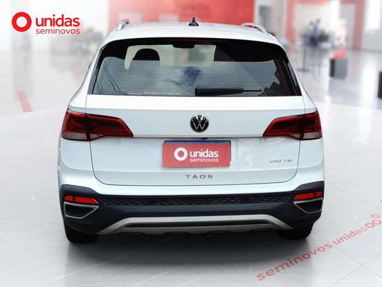 VOLKSWAGEN-TAOS-2023