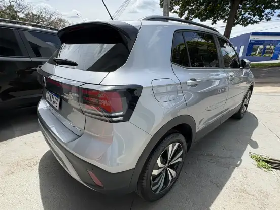VOLKSWAGEN-T-CROSS-2025