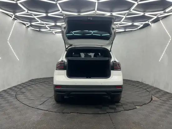 VOLKSWAGEN-T-CROSS-2024