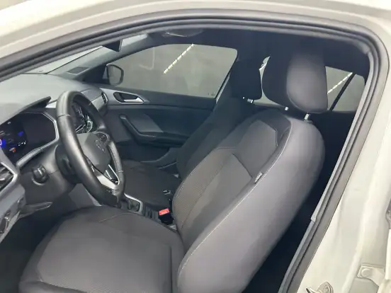 VOLKSWAGEN-T-CROSS-2024