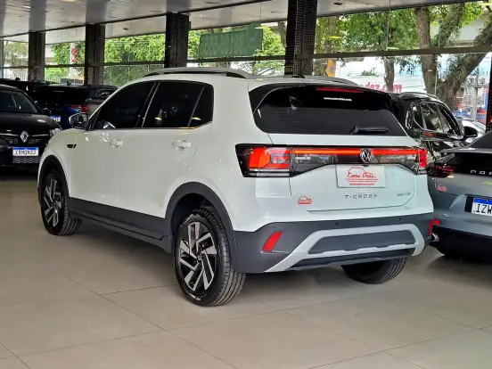VOLKSWAGEN-T-CROSS-2025