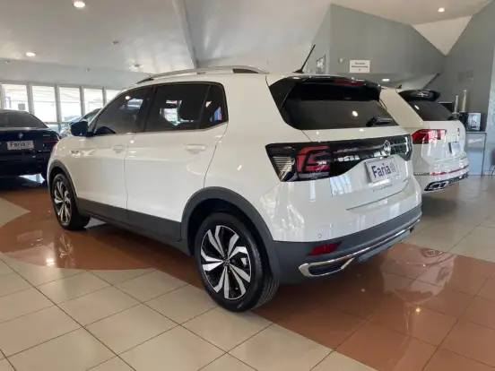VOLKSWAGEN-T-CROSS-1.4 250 TSI TOTAL FLEX HIGHLINE AUTOMÁTICO VOLKSWAGEN-T-CROSS-2024