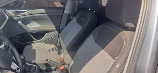 VOLKSWAGEN-T-CROSS-2025