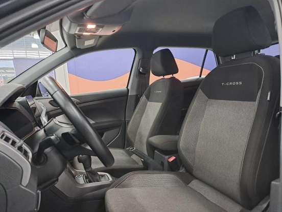 VOLKSWAGEN-T-CROSS-2024