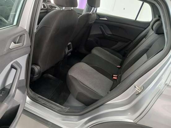 VOLKSWAGEN-T-CROSS-2025