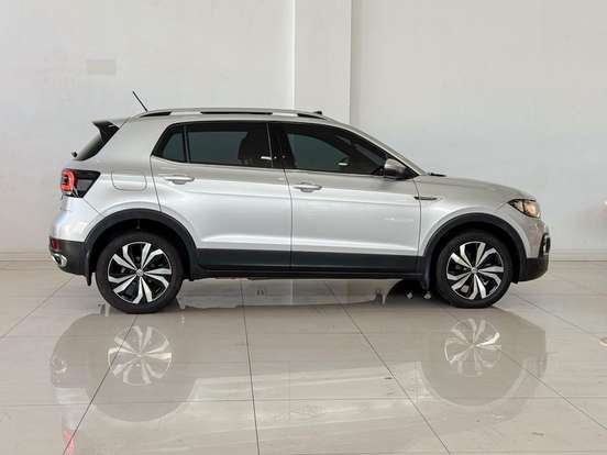 VOLKSWAGEN-T-CROSS-2019