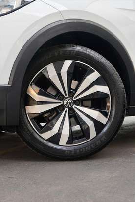 VOLKSWAGEN-T-CROSS-2023