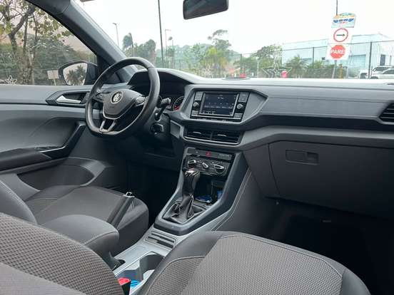 VOLKSWAGEN-T-CROSS-1.0 200 TSI TOTAL FLEX AUTOMÁTICO VOLKSWAGEN-T-CROSS-2019