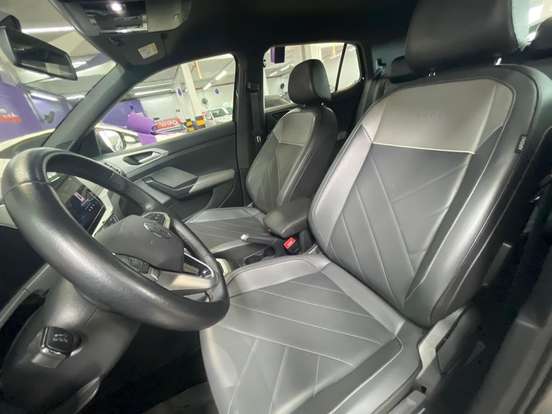 VOLKSWAGEN-T-CROSS-2024