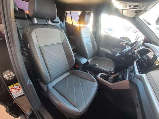 VOLKSWAGEN-T-CROSS-2025