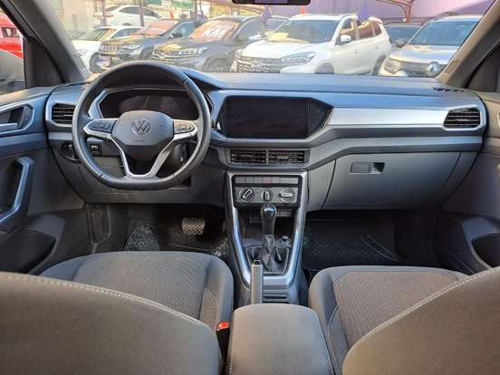 VOLKSWAGEN-T-CROSS-2024