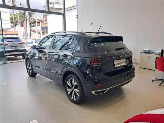 VOLKSWAGEN-T-CROSS-2022