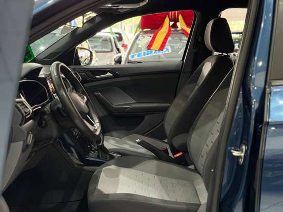 VOLKSWAGEN-T-CROSS-2023