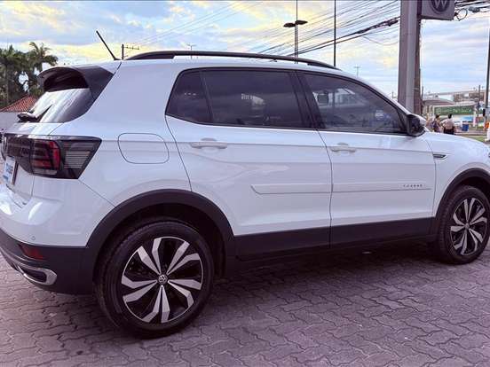 VOLKSWAGEN-T-CROSS-1.0 200 TSI TOTAL FLEX COMFORTLINE AUTOMÁTICO VOLKSWAGEN-T-CROSS-2021