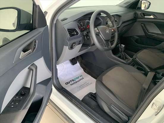 VOLKSWAGEN-T-CROSS-2024