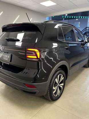 VOLKSWAGEN-T-CROSS-2022