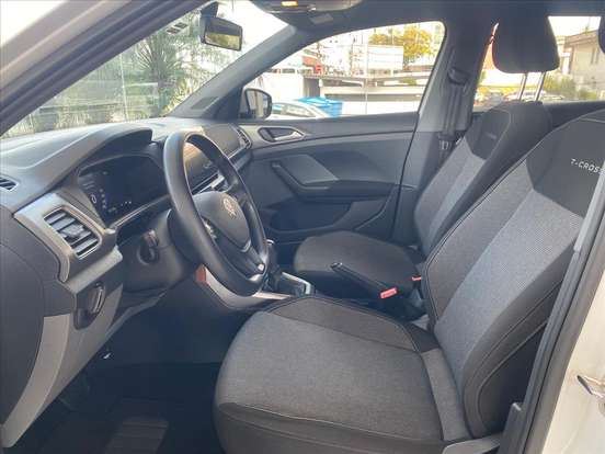 VOLKSWAGEN-T-CROSS-2024
