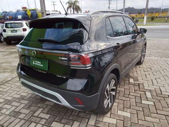 VOLKSWAGEN-T-CROSS-2025