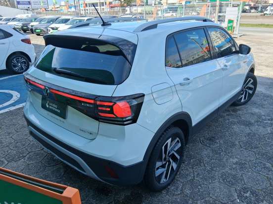 VOLKSWAGEN-T-CROSS-2025