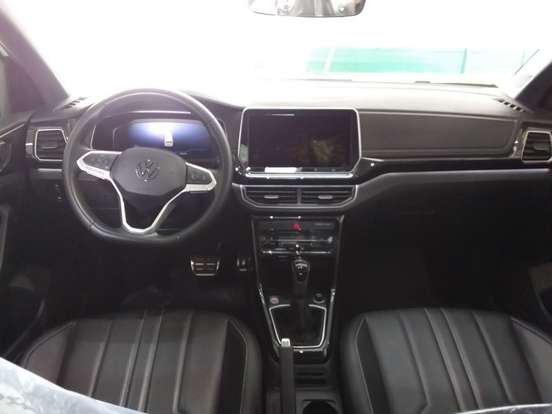 VOLKSWAGEN-T-CROSS-2025
