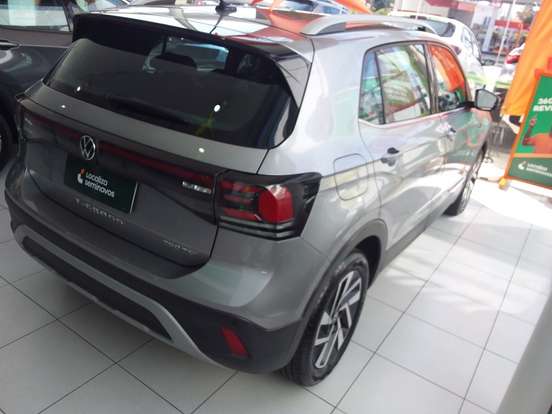 VOLKSWAGEN-T-CROSS-2025