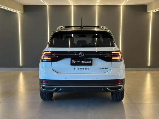 VOLKSWAGEN-T-CROSS-2023