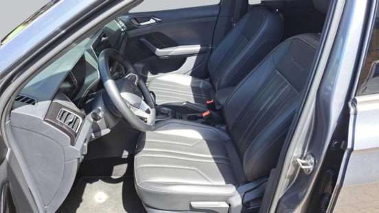 VOLKSWAGEN-T-CROSS-2025